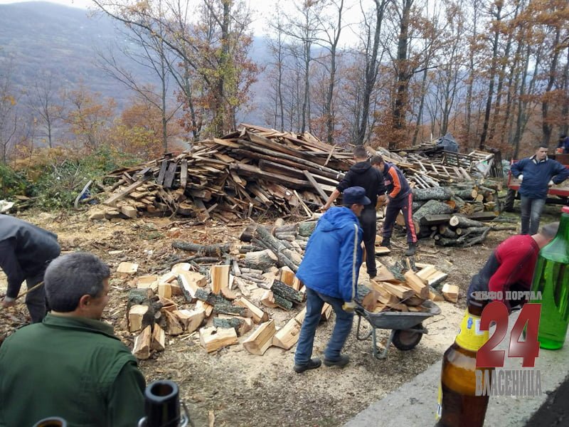 ВЛАСЕНИЧАНИ НА АКЦИЈИ У МАНАСТИРУ КАРНО КОД СРЕБРЕНИЦЕ