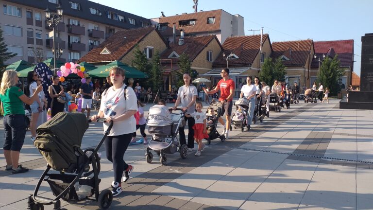 КОНФЕРЕНЦИЈА БЕБА У ВЛАСЕНИЦИ ОКУПИЛА ОКО 200 НАЈМЛАЂИХ УЧЕСНИКА