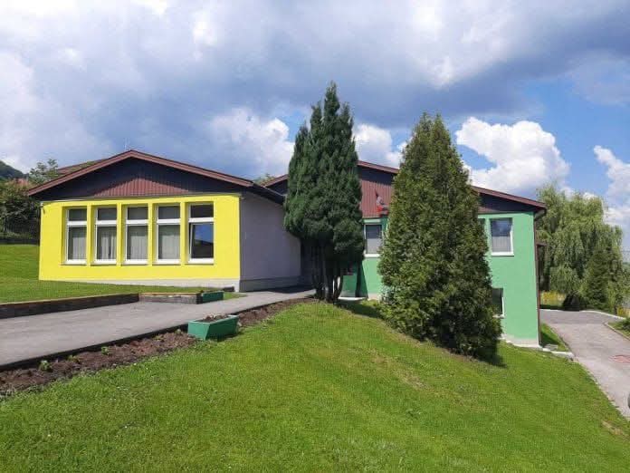 ОБДАНИШТЕ „ПРВИ КОРАЦИ“ ВЛАСЕНИЦА – ПРИПРЕМНА НАСТАВА ЗА БУДУЋЕ ПРВАЧИЋЕ