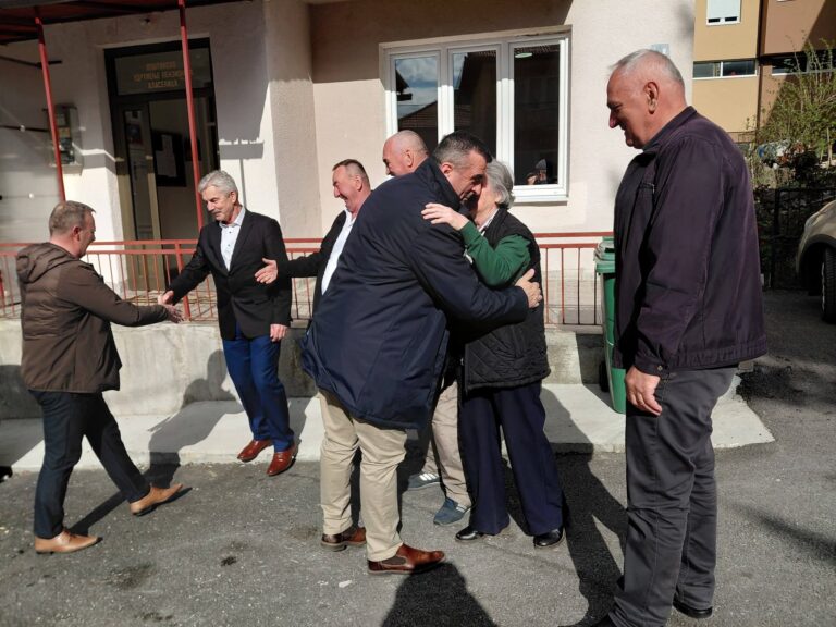 УДРУЖЕЊЕ ПЕНЗИОНЕРА: ДАН СА НАЧЕЛНИКОМ – СНАЖНА ПОДРШКА И НАСТАВАК САРАДЊЕ