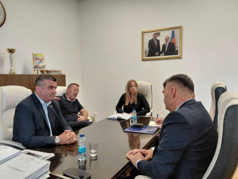 БУБИЋ: НЕОПХОДНО ФОРМИРАTИ ПРЕДУЗЕЋЕ КОЈЕ БИ ЗАПОШЉАВАЛО ЖЕНЕ
